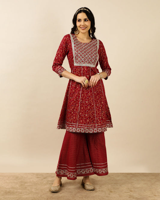 Color_Maroon