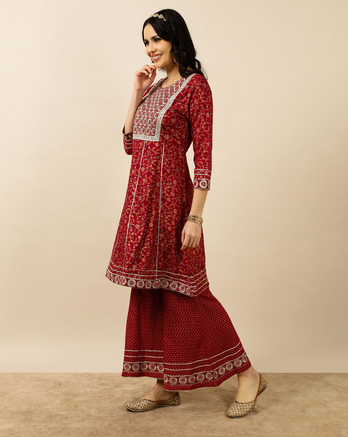 Color_Maroon