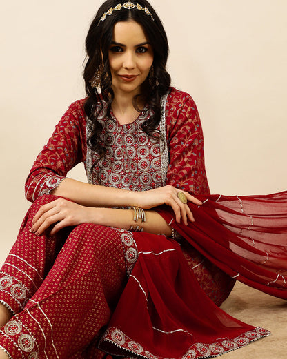 Color_Maroon