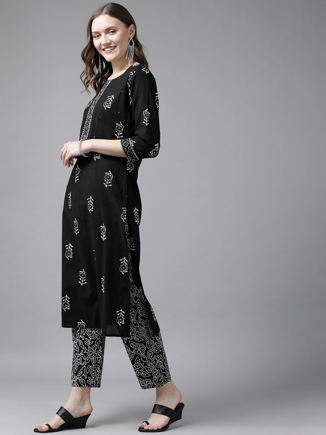 Color_Black