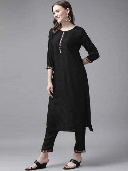 Women's Black Solid Kurta With Trousers And Dupatta