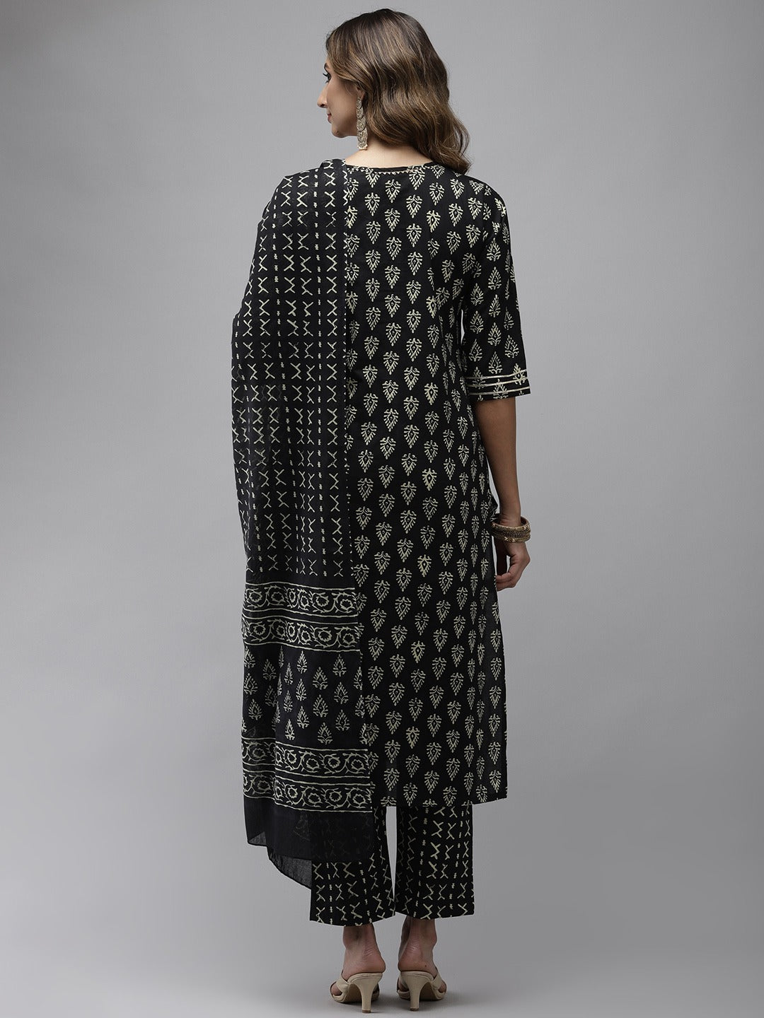 Color_Black