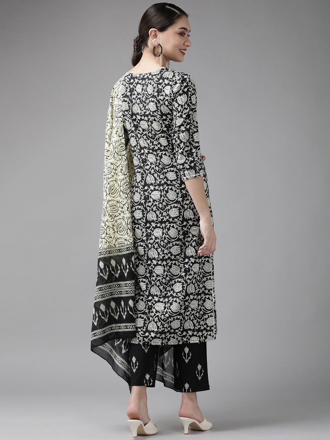 Color_Black