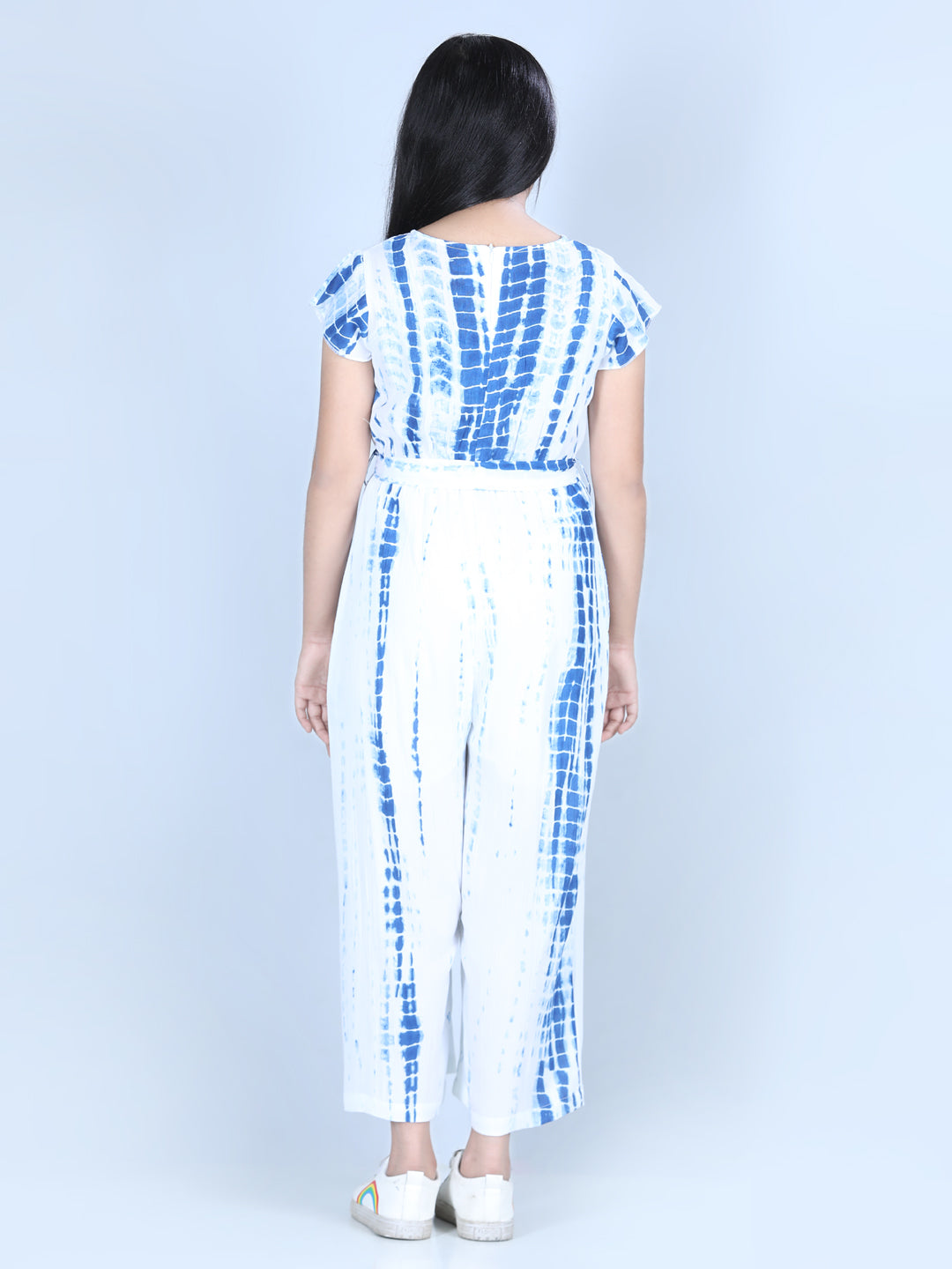 Color_Blue & White