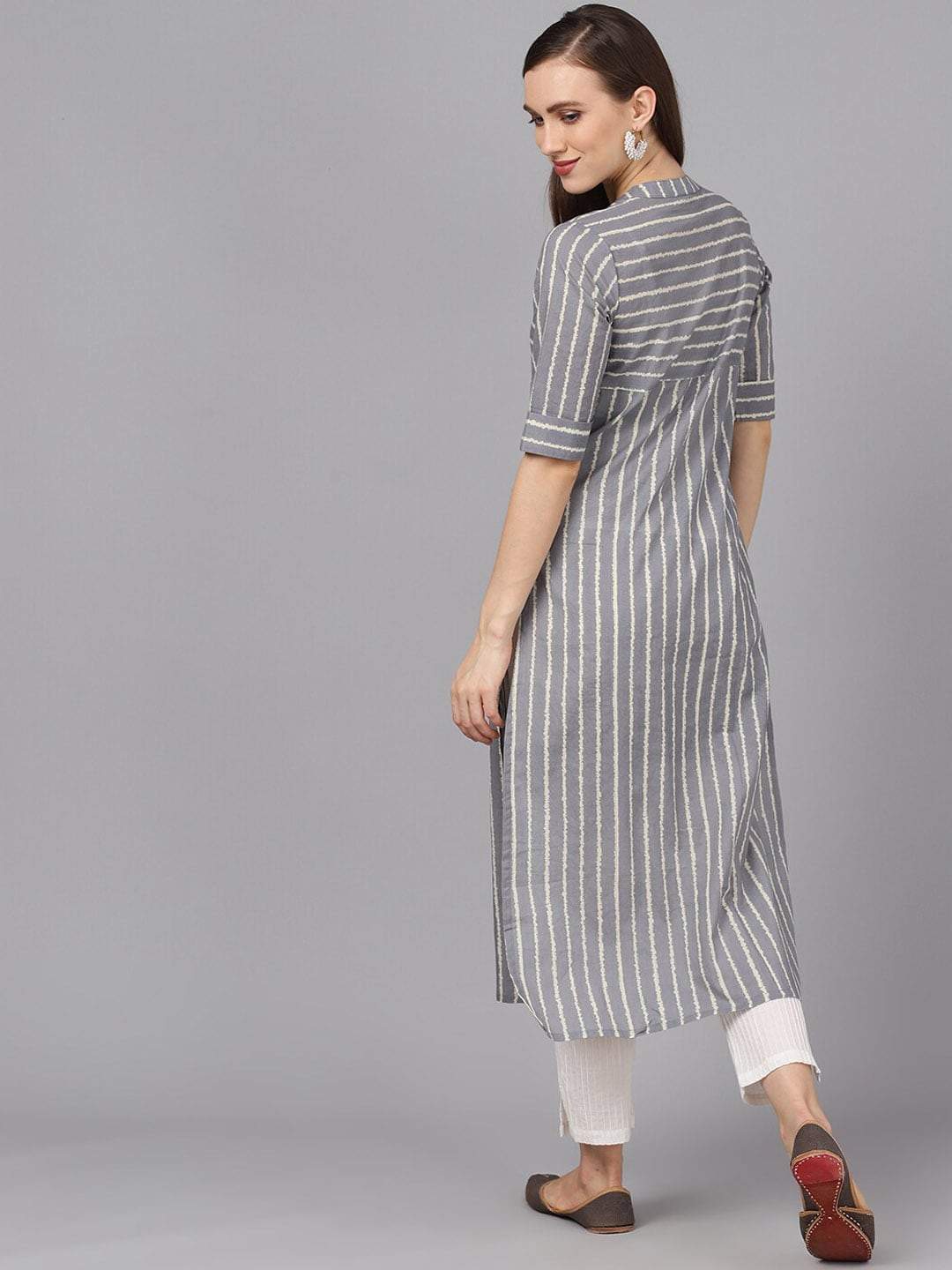 Women's  Grey & White Printed Straight Kurta