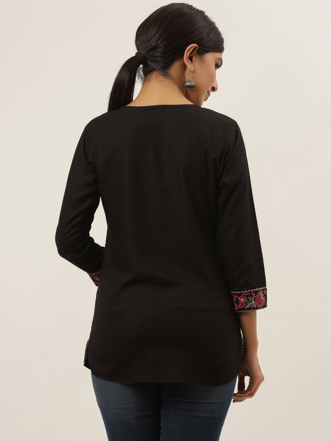 Color_Black