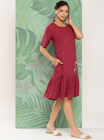 Women's Maroon Solid A-Line Dress