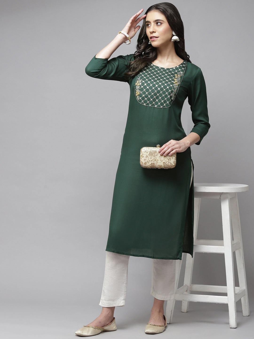 Women's Green Floral Printed Rayon Kurta With Gotta Patti Detail