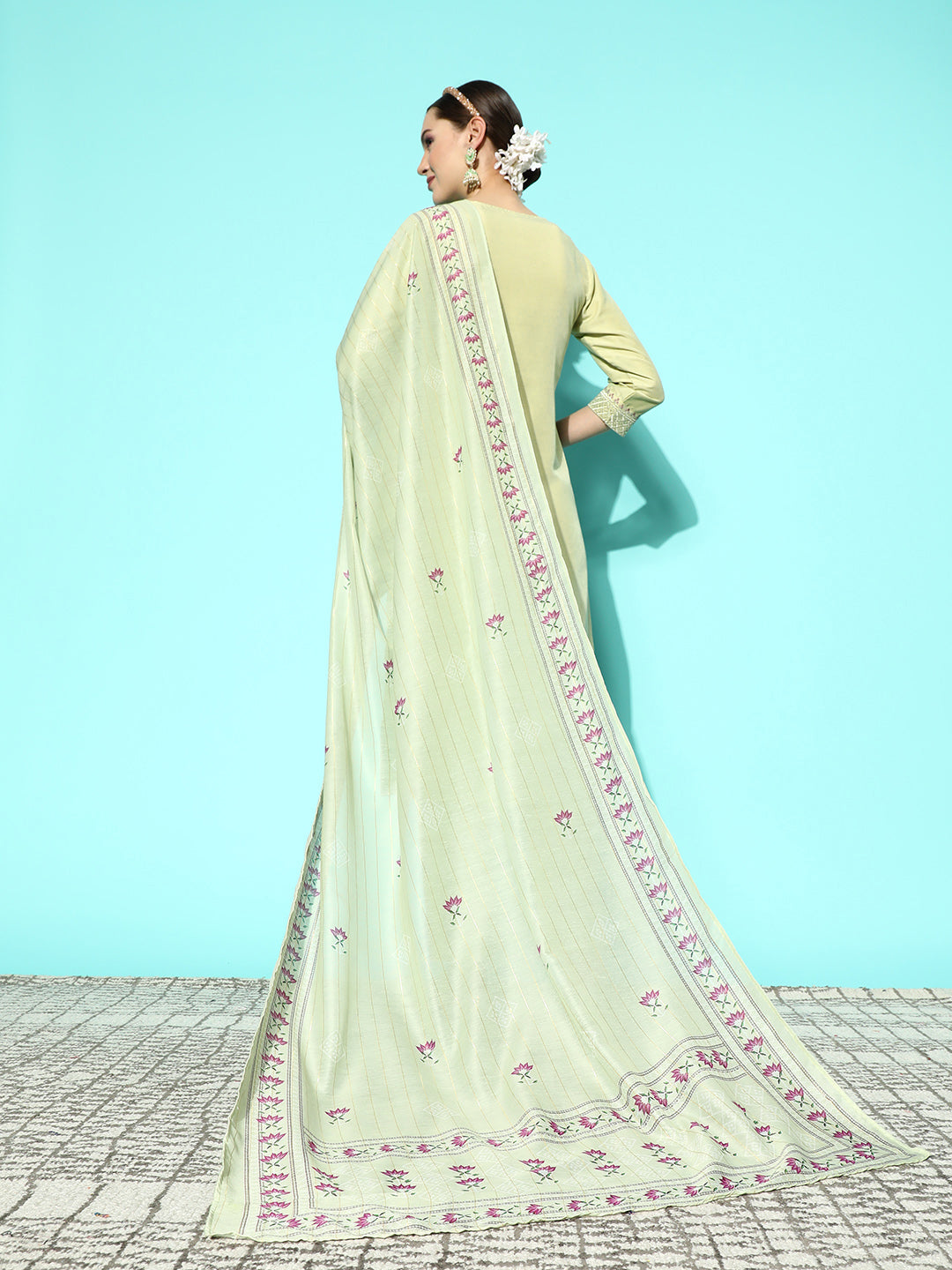 Women's Green Solid Straight Kurta Trouser And Dupatta Set