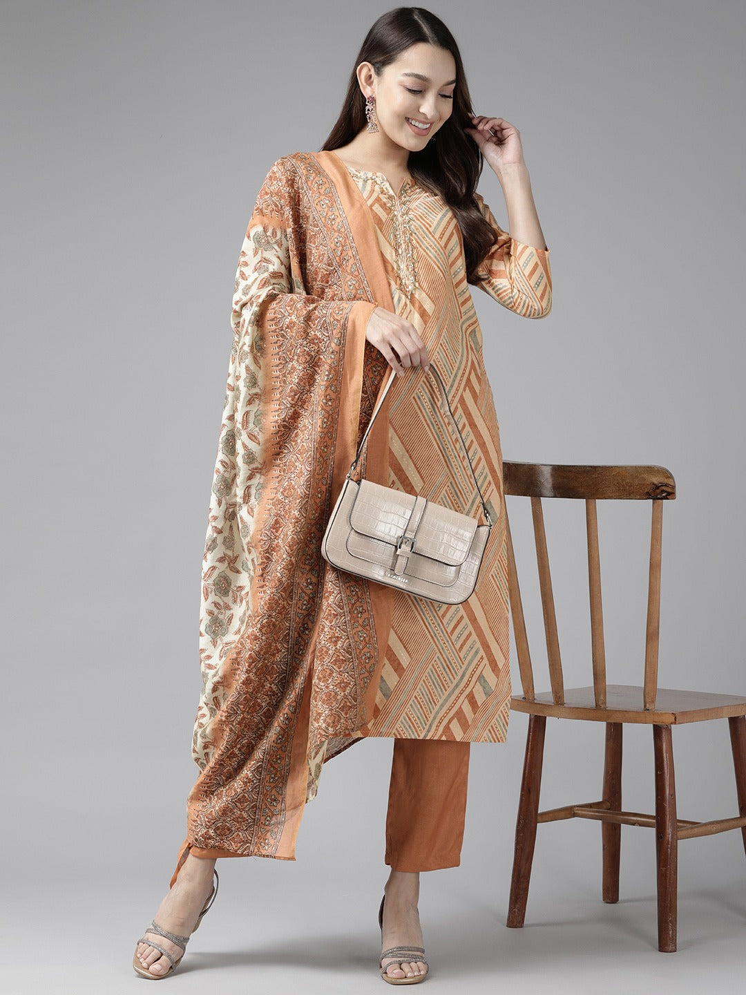 Color_Beige