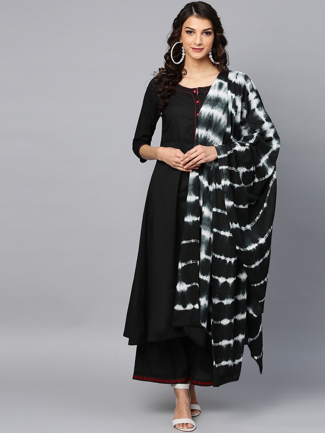 Women's  Black Solid Kurta with Palazzos & Dupatta