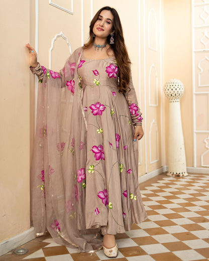 Women's Brindha Handpainted Suit Set