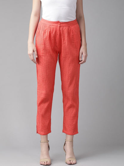 Women's  Peach-Coloured Regular Fit Solid Regular 3/4Th Trousers