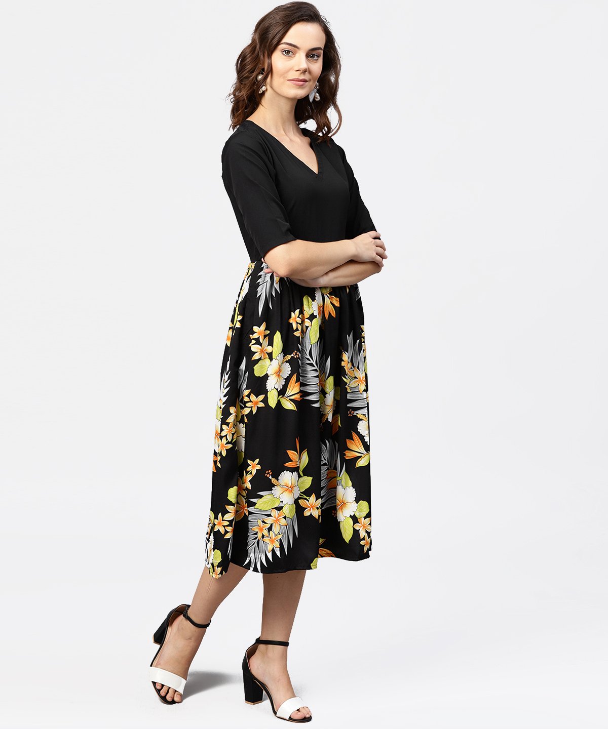 Women's Black Printed 3/4Th Sleeve V-Neck Dress