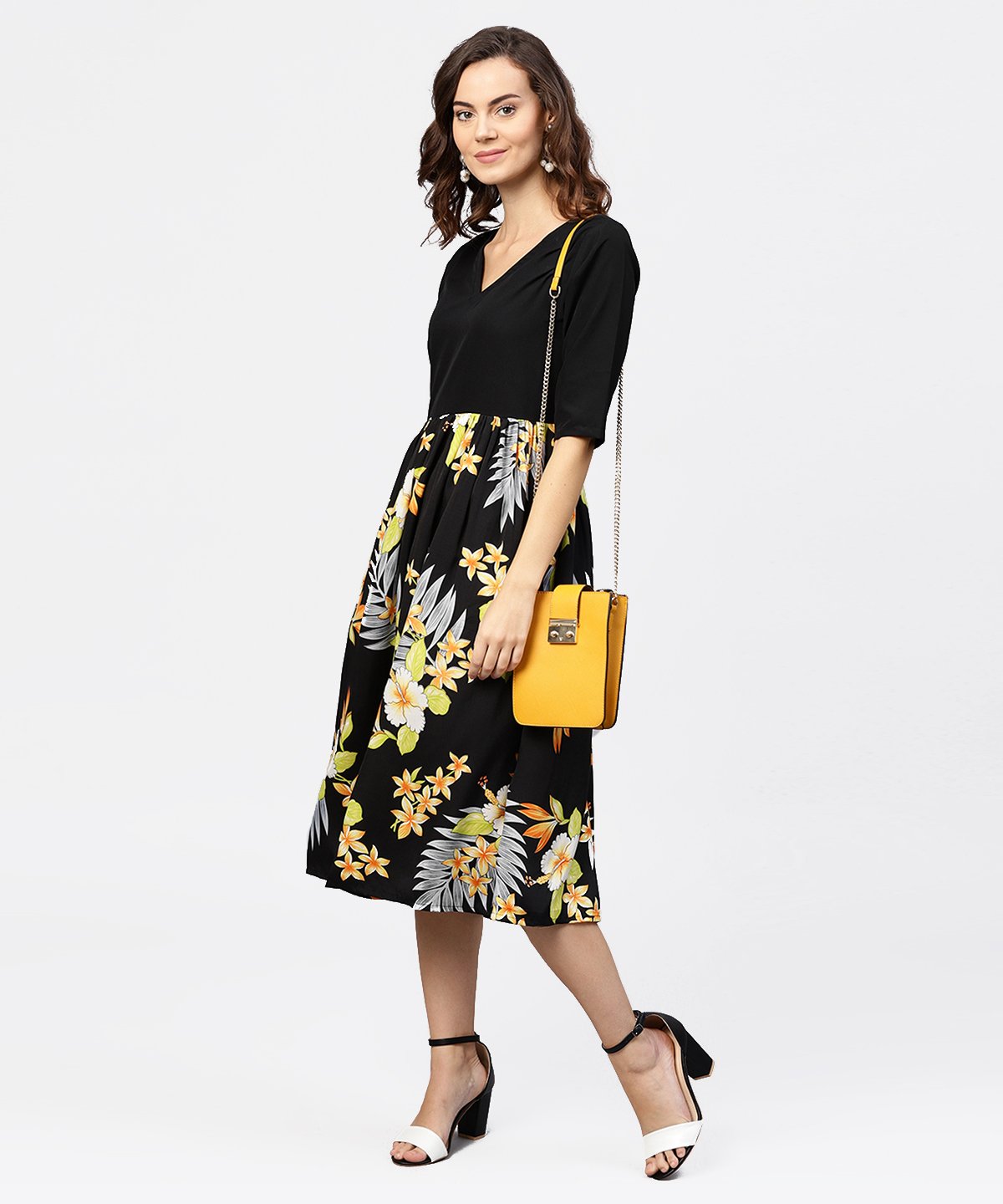 Women's Black Printed 3/4Th Sleeve V-Neck Dress