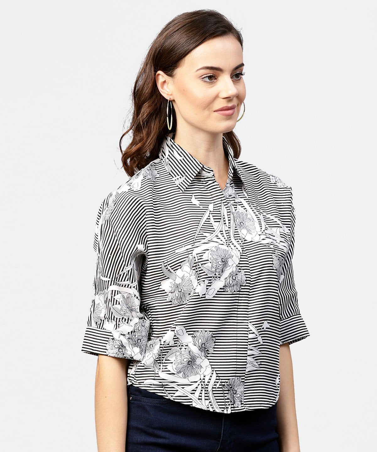 Women's Black Printed Short Sleeve Top With Shirt Collor