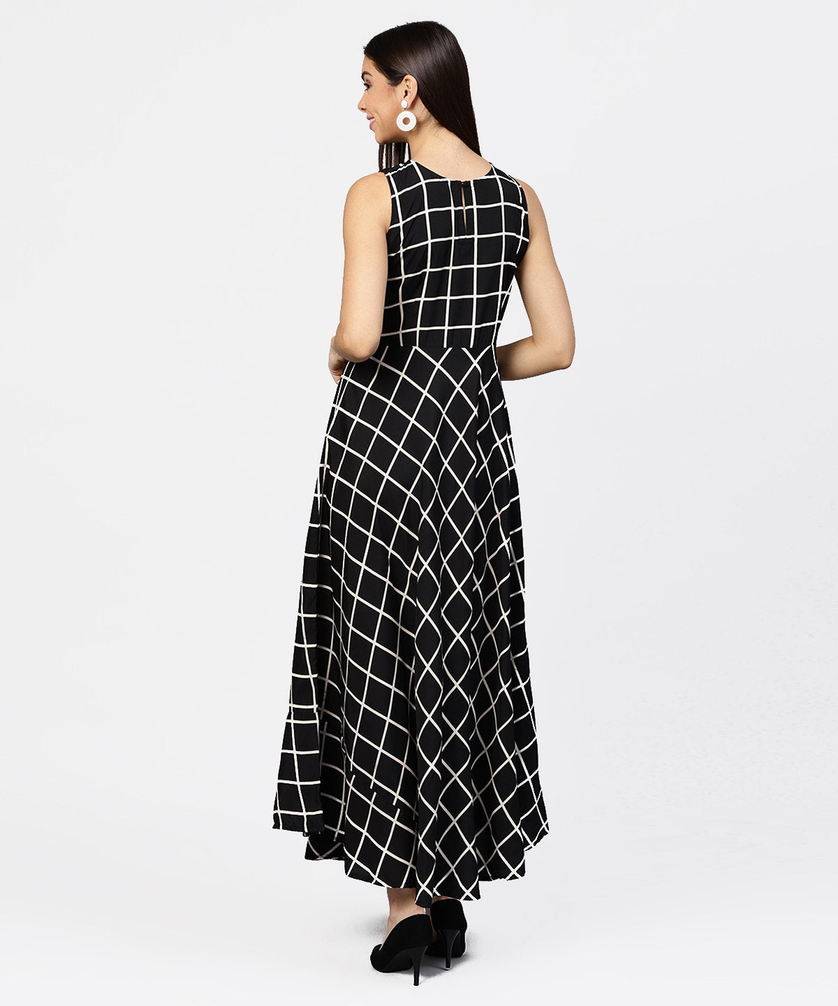 Women's Black Check Sleeveless A-Line Maxi Dress With Slit On The Front