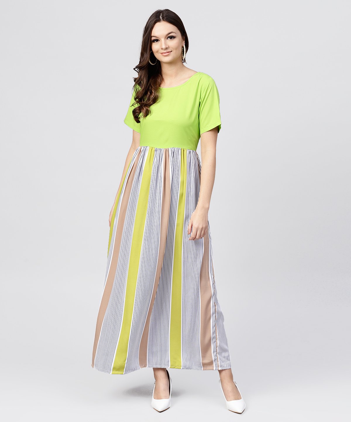 Women's Green Colored Maxi Dress With Round Neck And Half Sleeves