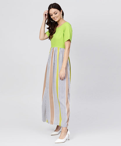 Women's Green Colored Maxi Dress With Round Neck And Half Sleeves