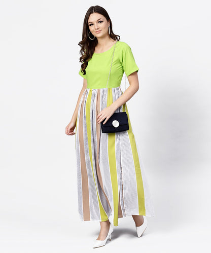 Women's Green Colored Maxi Dress With Round Neck And Half Sleeves