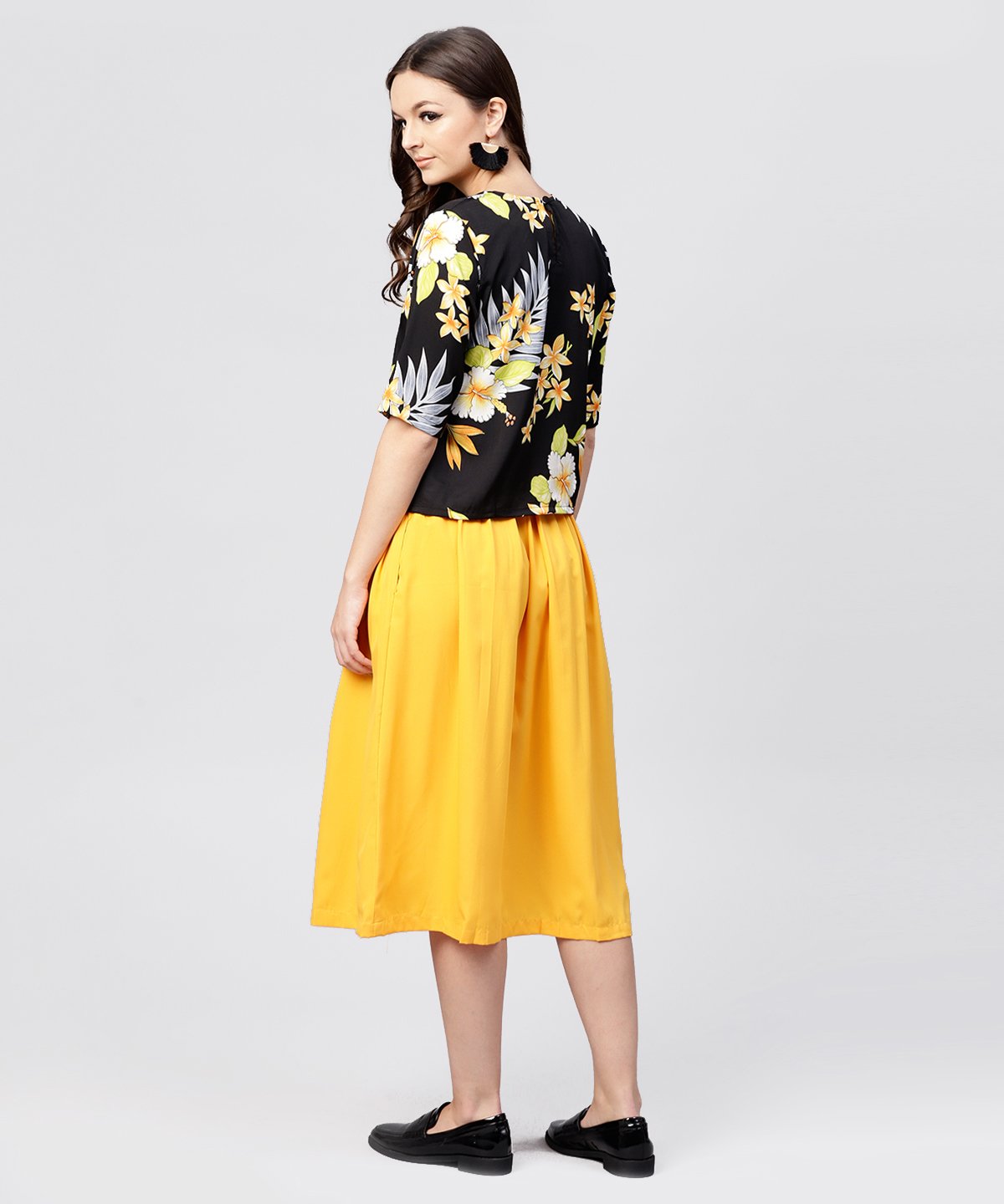 Women's Black Printed Half Sleeve Tops With Yellow Calf Length Skirt With Belt