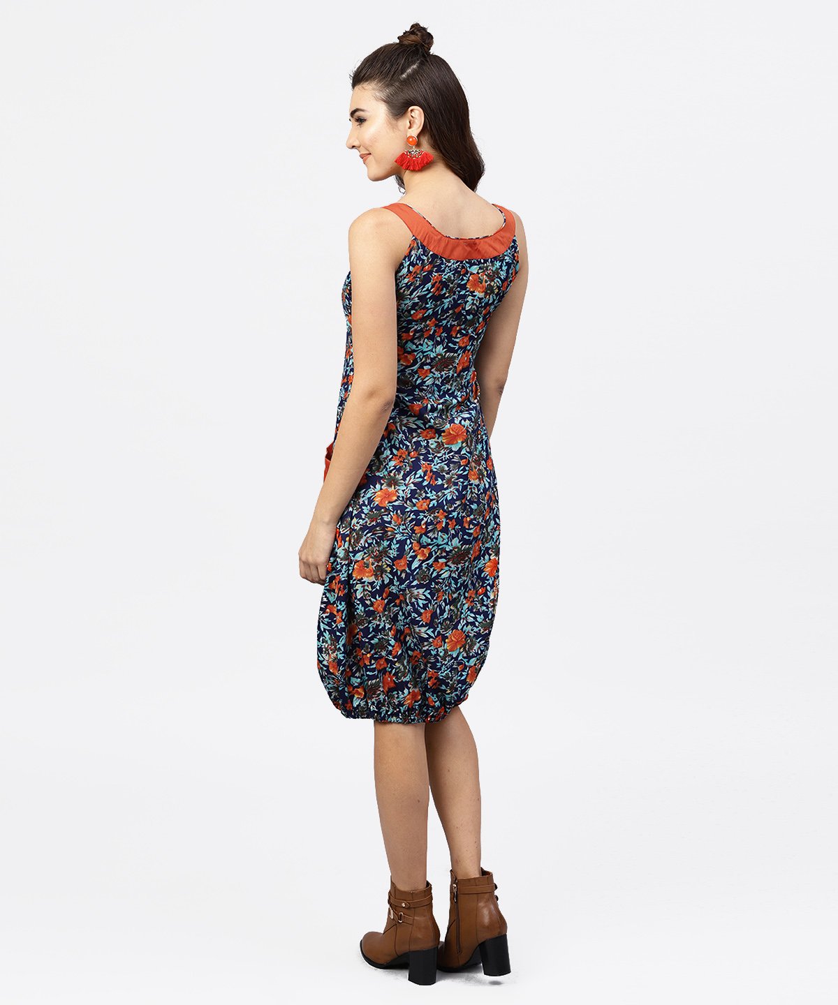 Women's Navy Blue Printed Ballon Dress With Roud Neck And Front Patch Pocket