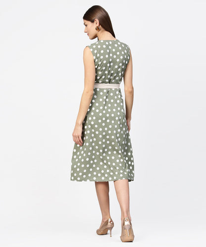Women's Green Polka Dot Printed Sleeveless A-Line Dress With Belt