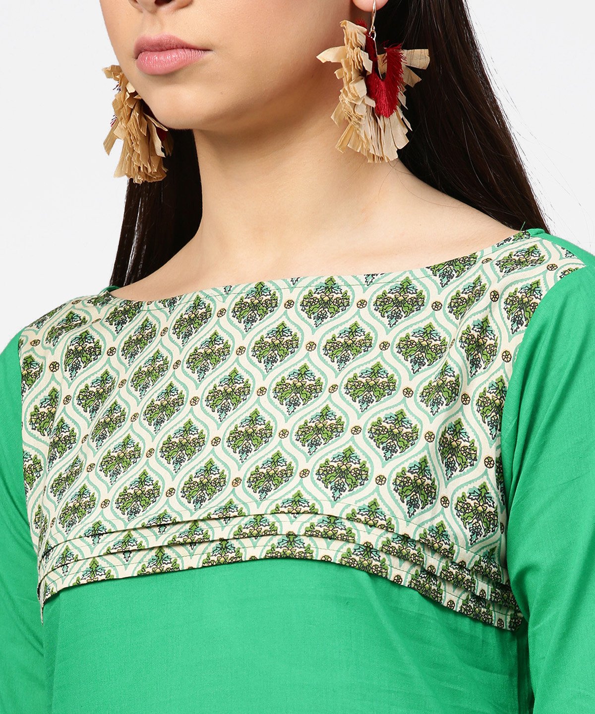 Women's Green Yoke Printed Half Sleeve Cotton Kurta With Cream Ankle Length Pallazo