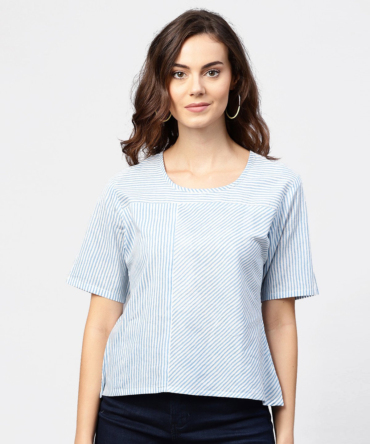 Women's Blue Striped Short Sleeve Top With Round Neck