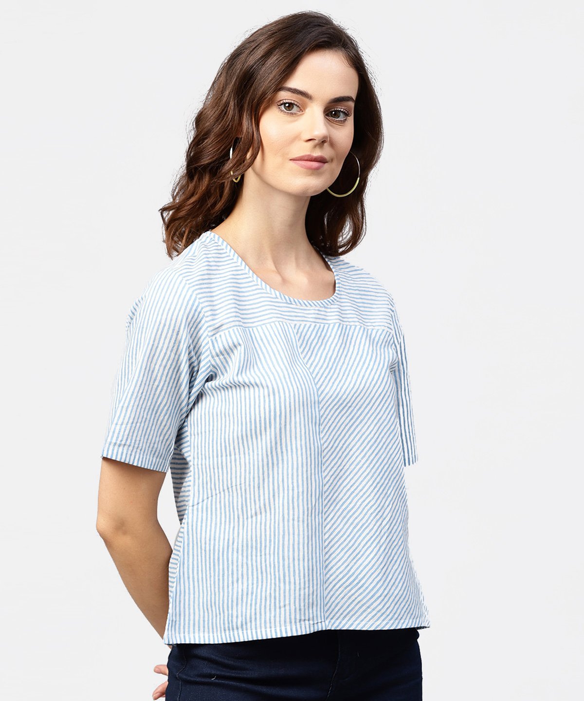 Women's Blue Striped Short Sleeve Top With Round Neck