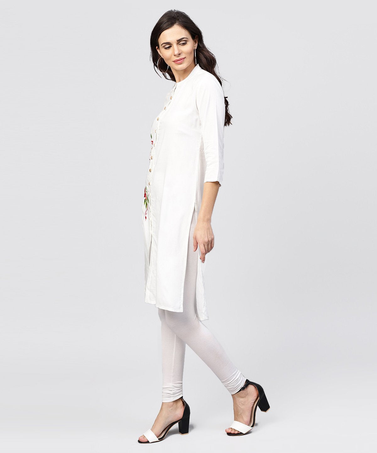 Women's Embroidered Off White Rayon Kurta With Madarin Collar