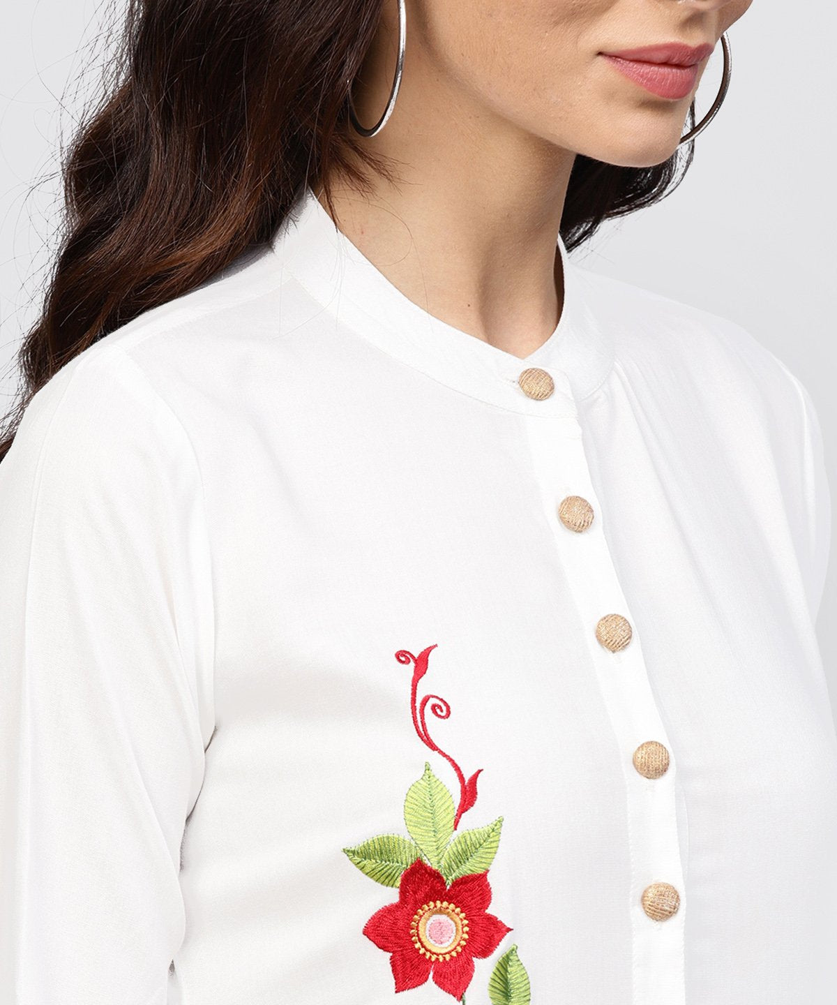 Women's Embroidered Off White Rayon Kurta With Madarin Collar