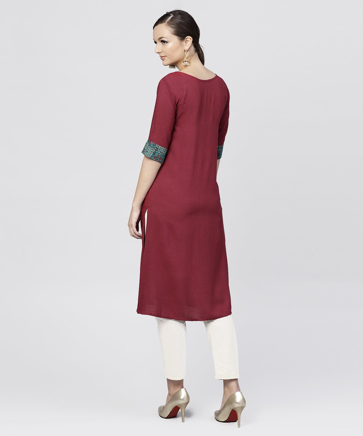 Women's Red Kurta With Half Sleeves And Front Yoke