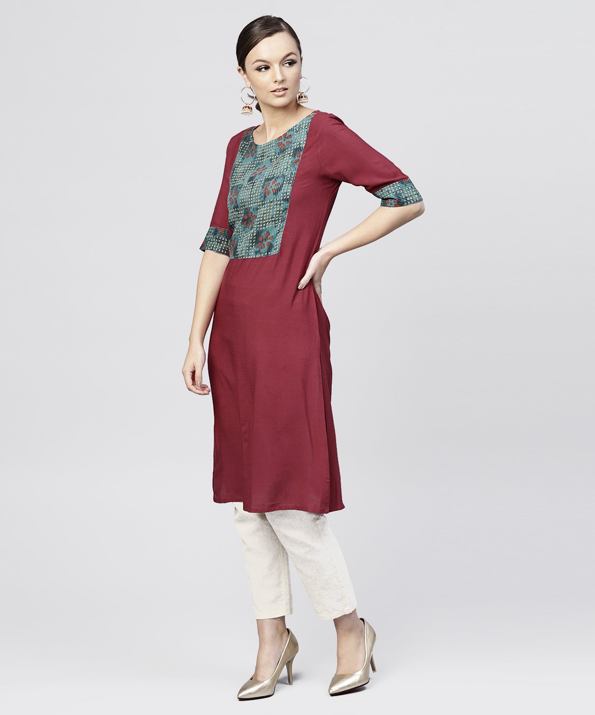 Women's Red Kurta With Half Sleeves And Front Yoke