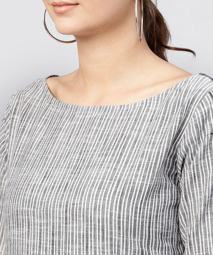 Women's Grey Stripes Claff Length Kurta With 3/4 Sleeves