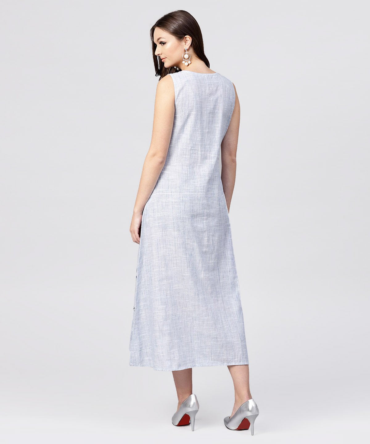 Women's White  Sleeveless A-Line Kurta With Round Neck
