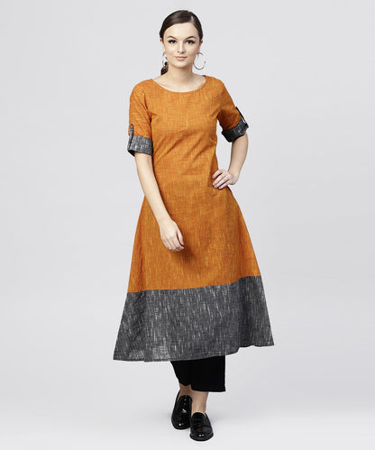 Women's Multi Colored Kurta With Round Neck And 3/4 Sleeves