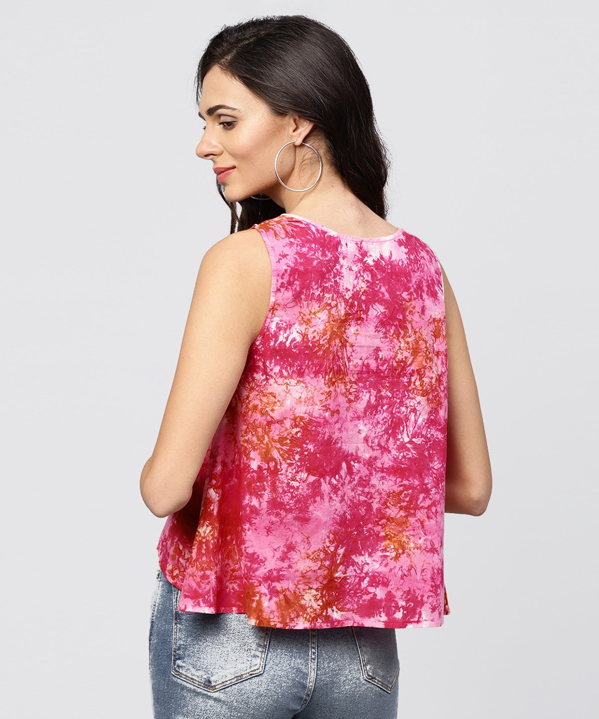 Women's Pink Colored Sleeveless Top With Round Neck