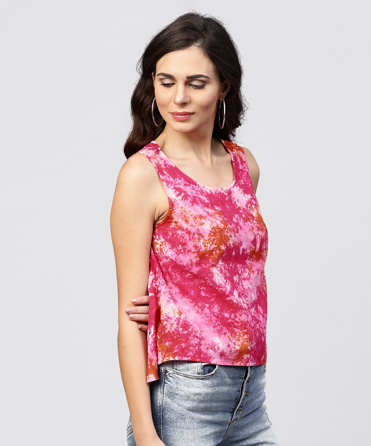 Women's Pink Colored Sleeveless Top With Round Neck