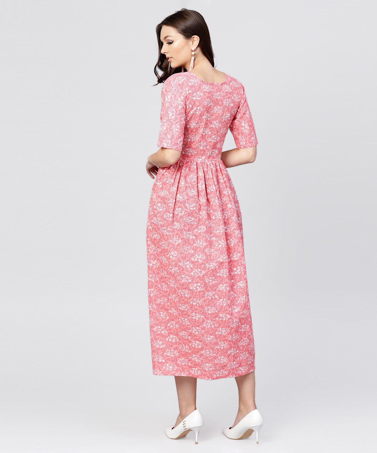 Women's Pink Printed Dress With Round Neck And Half Sleeves