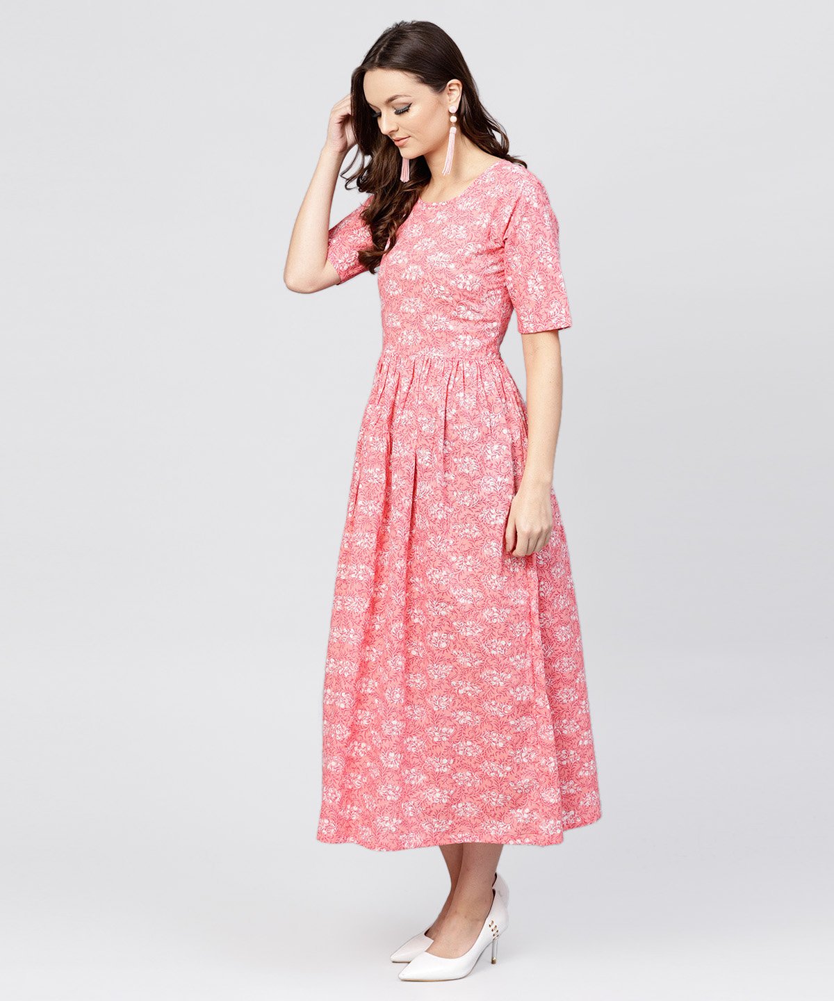 Women's Pink Printed Dress With Round Neck And Half Sleeves