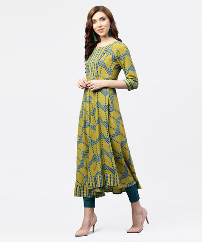 Women's Green Printed 3/4 Sleeves Kurta With Front Yoke And Round Neck