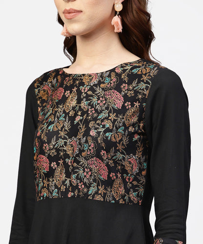 Women's Black Printed Maxi Dress With Round Neck And Full Sleeves