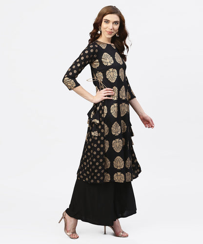 Women's Black And Gold Printed Kurta With Round Neck And Full Sleeves