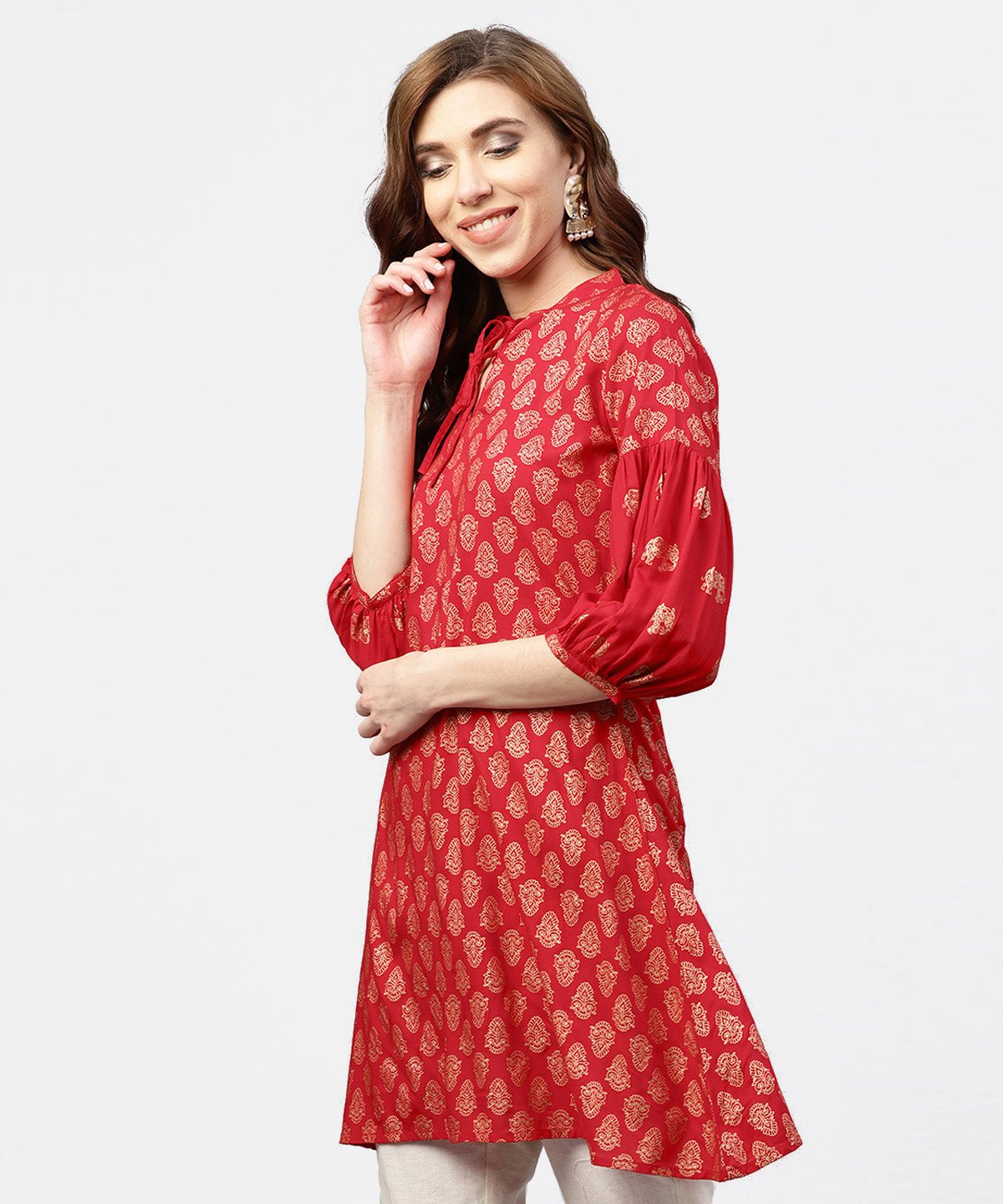 Women's Red Printed Short Kurta With Key Hole Neck And 3/4 Sleeves