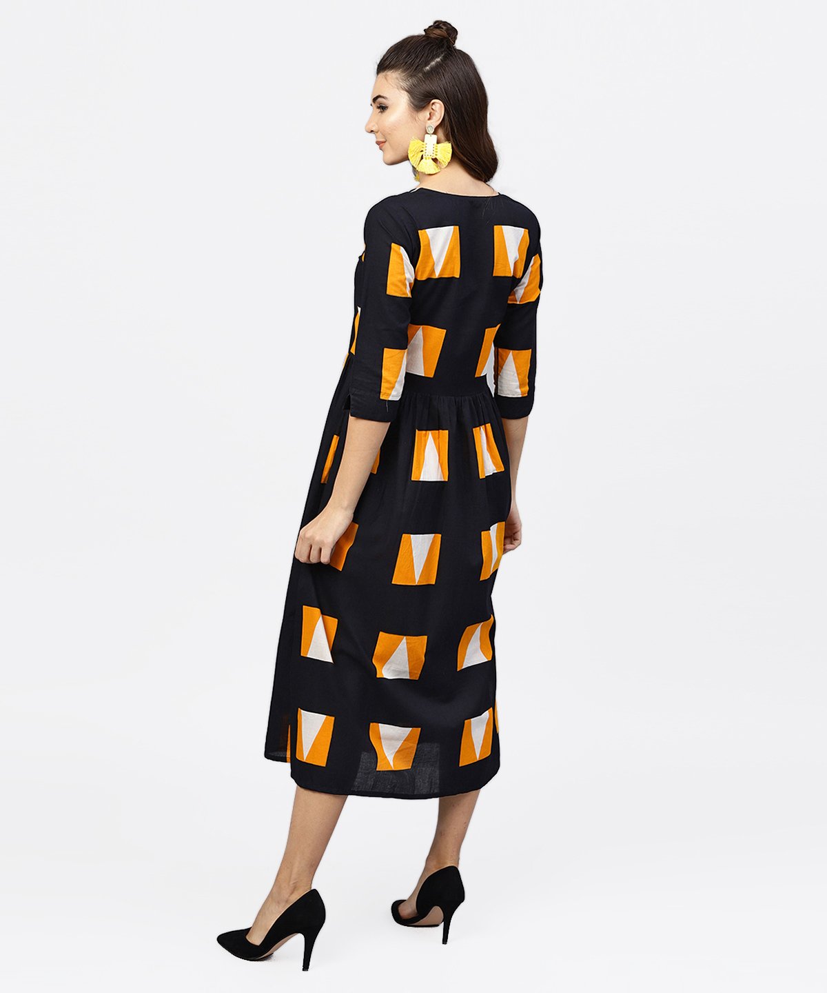 Women's Black Round Neck Printed Dress With Front Placket And 3/4 Sleeves