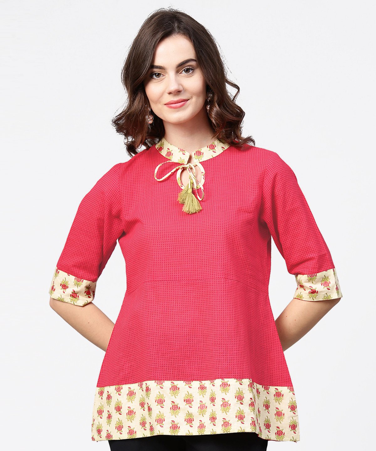 Women's Pink Half Sleeve Key Hole Neck Cotton Tops With Printed Border