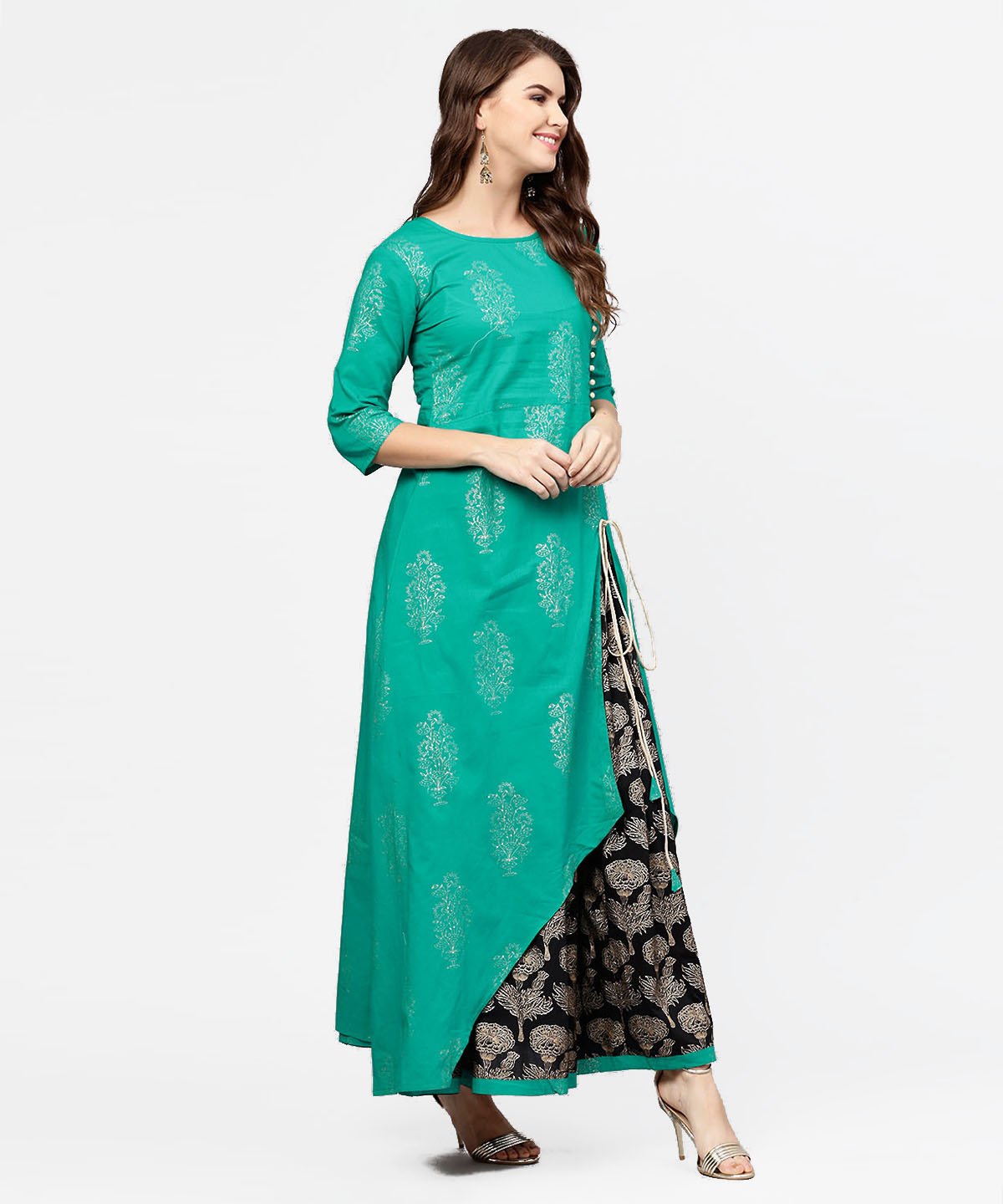Women's Green 3/4Th Sleeve Cotton Assymetric Kurta With Black Printed Skirt