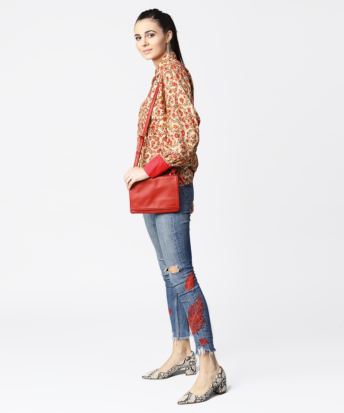 Women's Off White & Pink Printed Full Sleeve Tops
