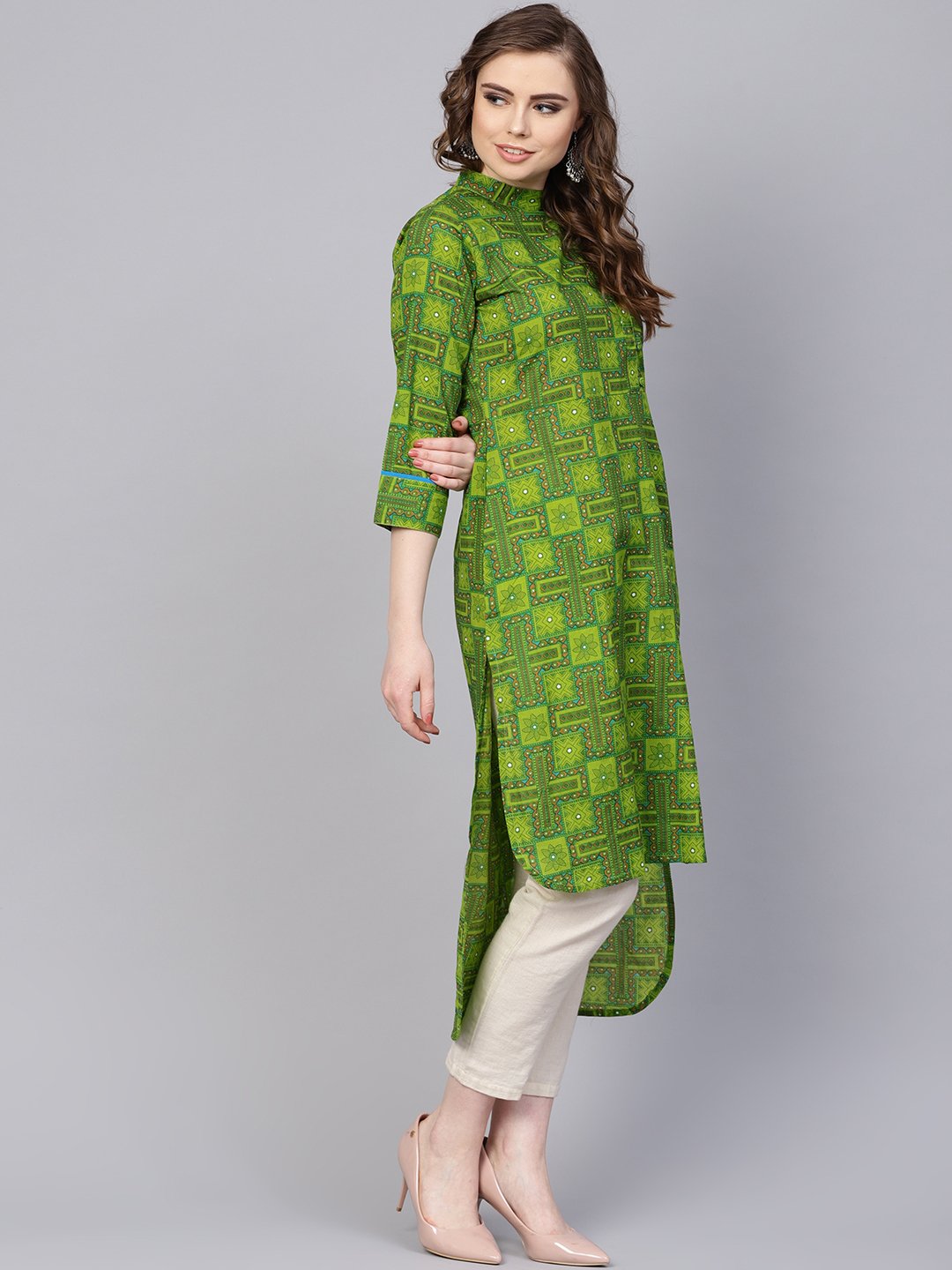 Women's Green Geometric Printed With Closed Collar And Side Placket
